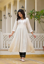 Juniper Off-White Solid Kurta With Mirror Work