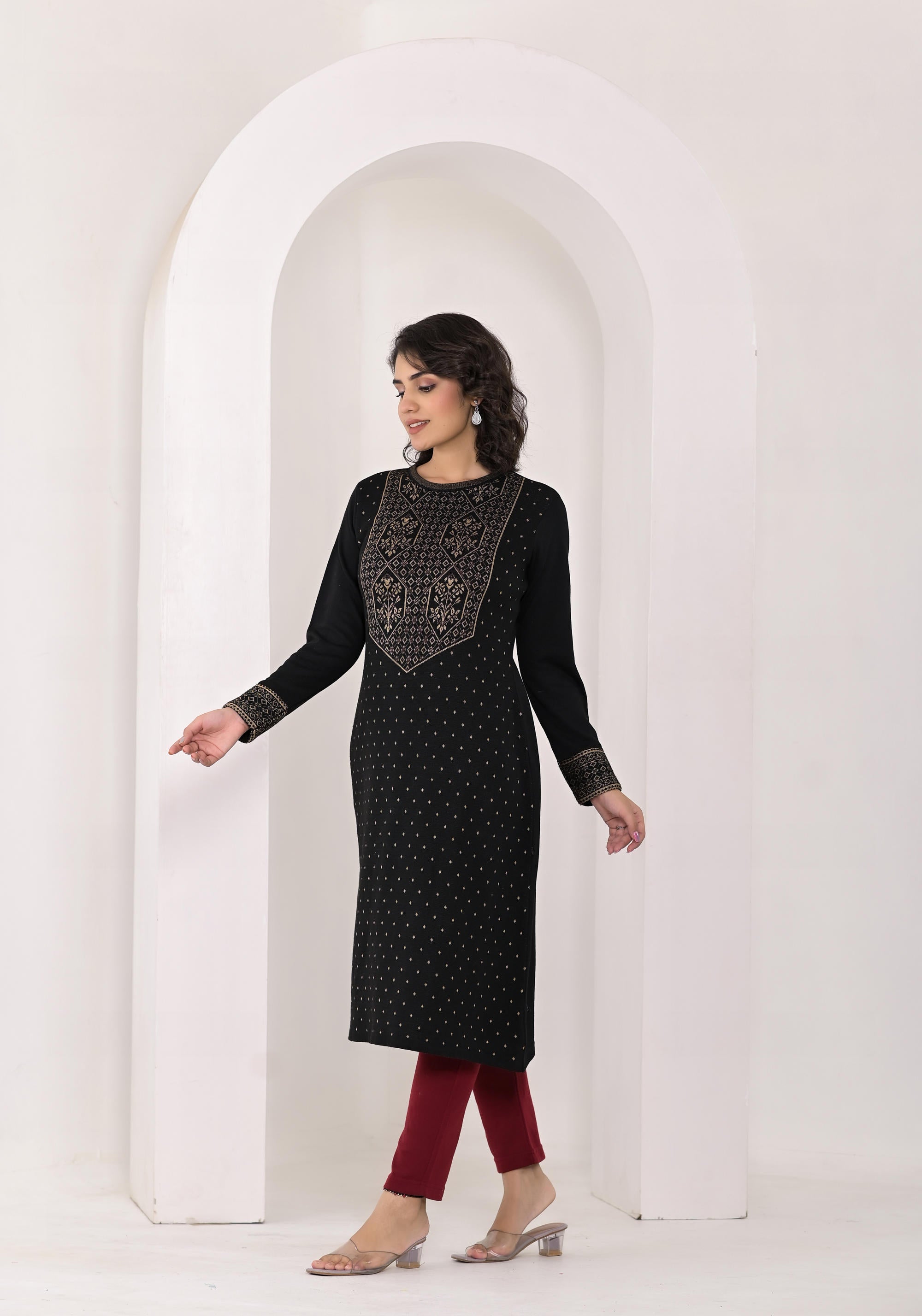 Juniper Women's Black Ethnic Motif Printed Cotton Winter Wear Kurta