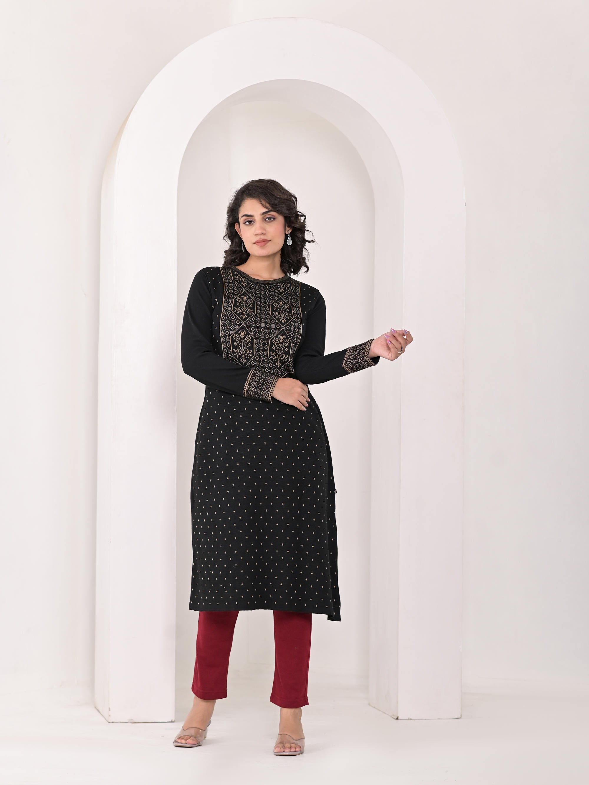 Juniper Women's Black Ethnic Motif Printed Cotton Winter Wear Kurta