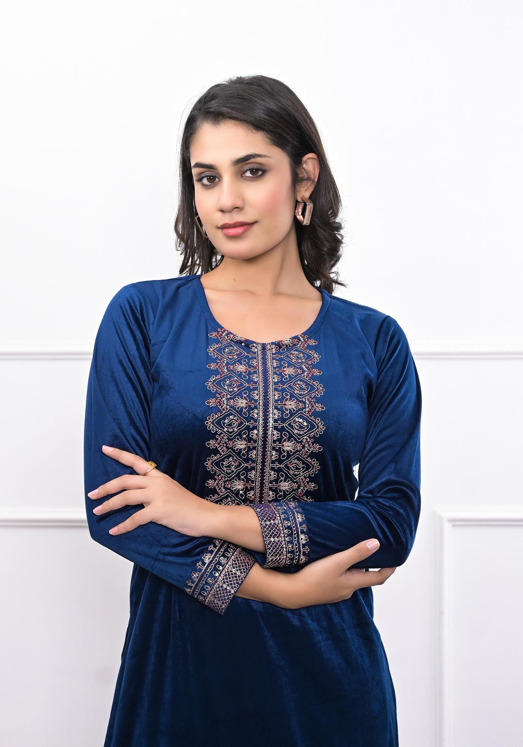 Juniper Women's Velvet Blue Kurta & Pant Set With Thread Work & Sequins