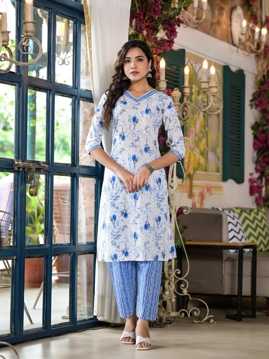 Juniper Women's Blue Floral Printed Cotton Kurta & Pant Set With Lace