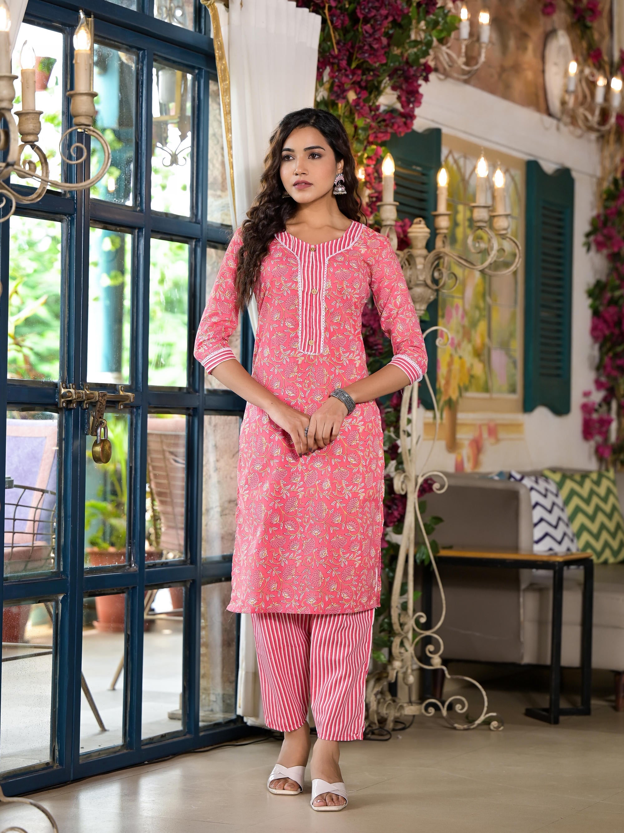 Juniper Women's Peach Floral Printed Cotton Kurta & Pant Set With Lace & Buttons