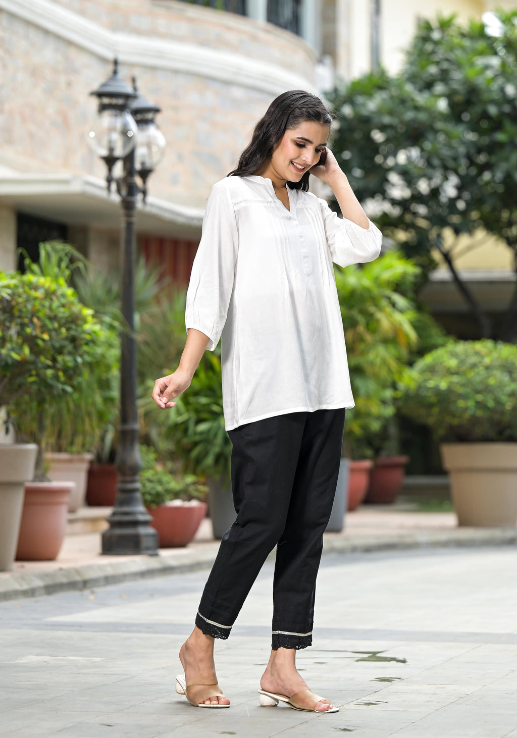 Juniper Women's White Solid Rayon Top With Mandarin Collar