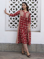Janasya A-Line Cambric Red Floral Notch Neck Kurta & Bottom