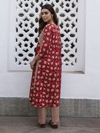 Janasya A-Line Cambric Red Floral Notch Neck Kurta & Bottom