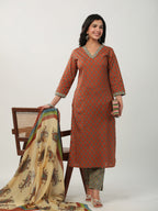 Janasya Regular Cambric Brown Floral V-Neck Set