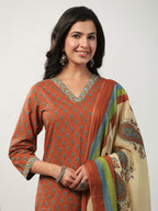 Janasya Regular Cambric Brown Floral V-Neck Set