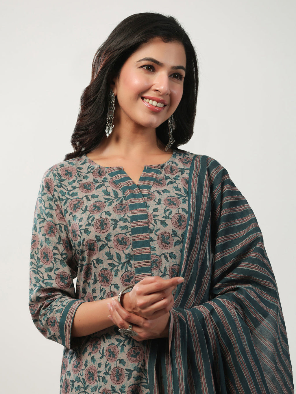 Janasya Beige Cambric Floral Kurta Set