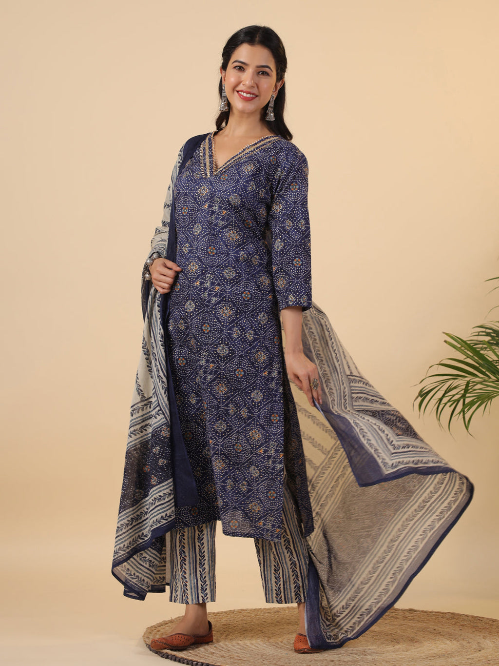 Janasya Straight Cambric Dark Blue Bandhani V-Neck with Band Collar Kurta Set