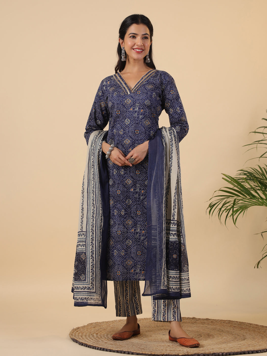 Janasya Straight Cambric Dark Blue Bandhani V-Neck with Band Collar Kurta Set