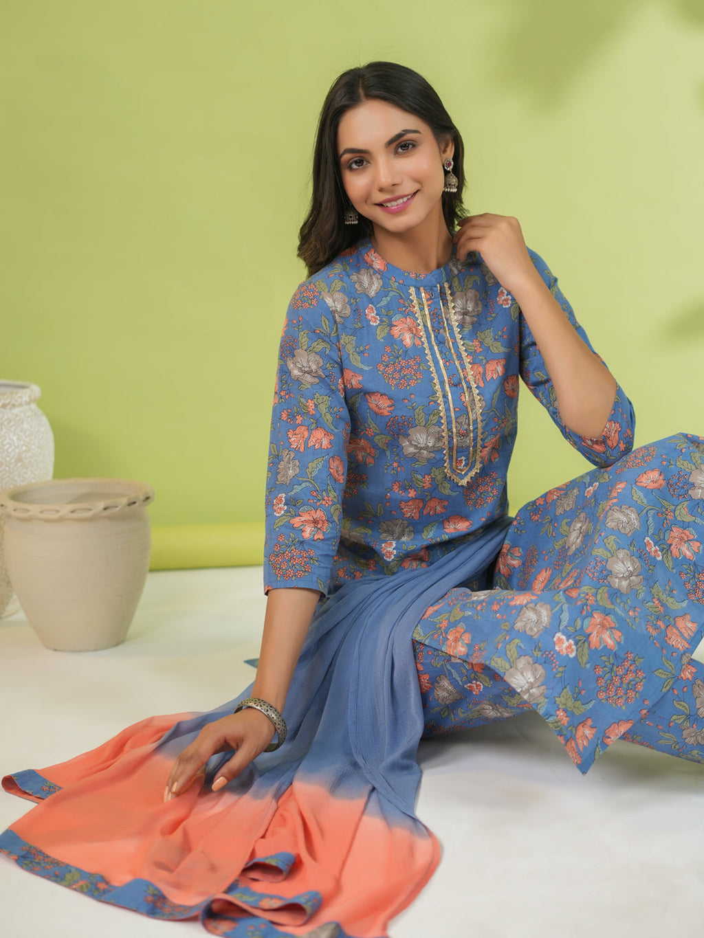 Janasya Straight Cambric Blue Floral Band Collar Kurta Set