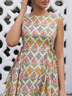Janasya Light Green Cambric Ethnic Motifs Kurta & Bottom