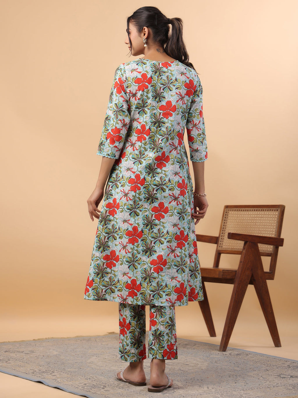 Janasya A-Line Cambric Blue Floral V-Neck Kurta & Bottom