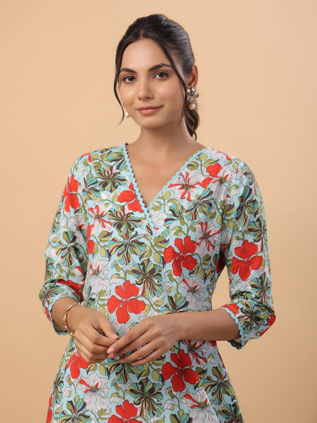 Janasya A-Line Cambric Blue Floral V-Neck Kurta & Bottom