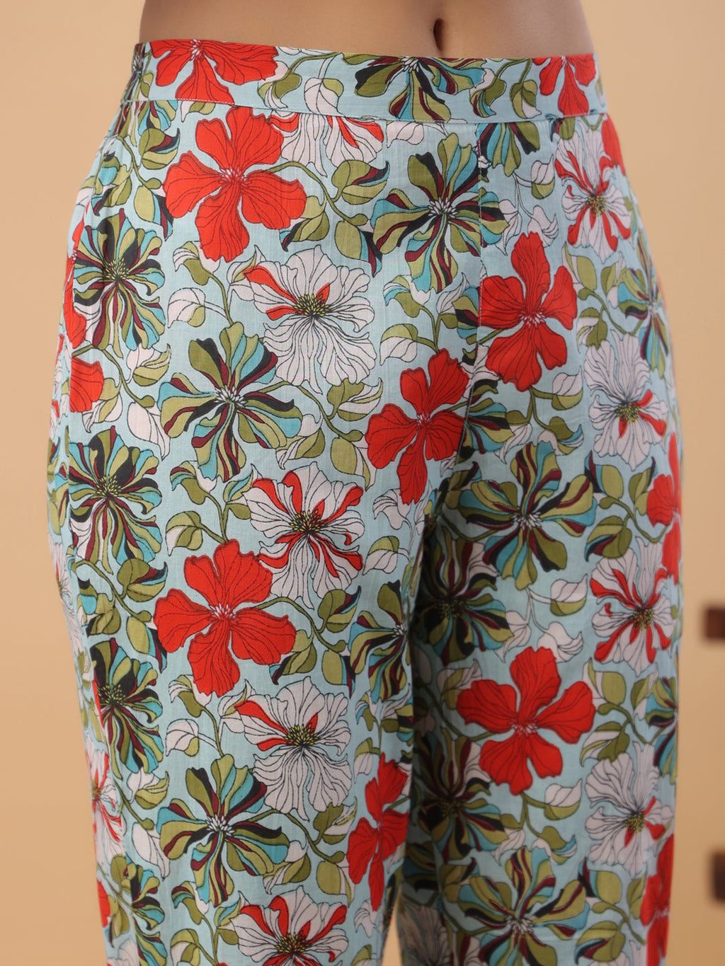 Janasya A-Line Cambric Blue Floral V-Neck Kurta & Bottom