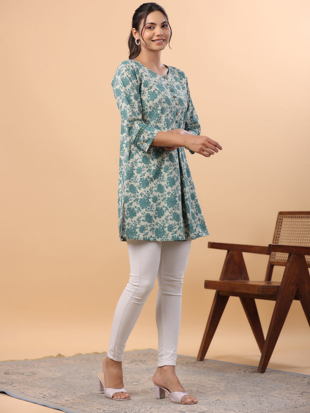Janasya Sage Cambric Floral Tunic