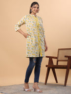 Janasya A-Line Cambric Beige Floral Band Collar Tunic