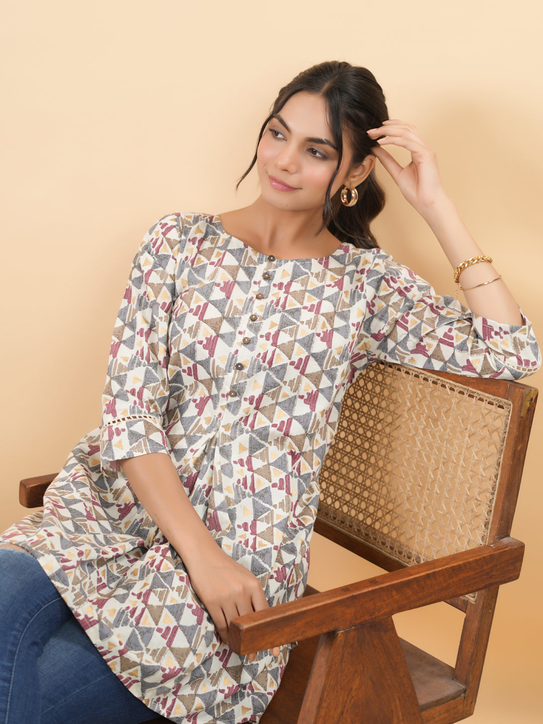Janasya Regular Cambric Off White Gemometric Round Neck Tunic