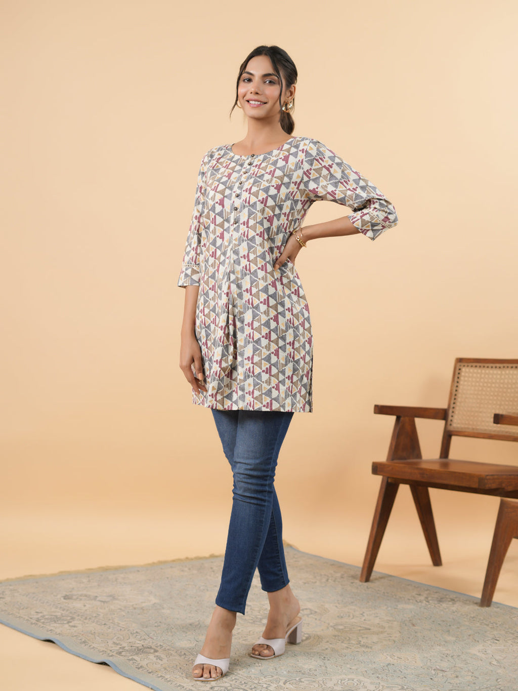 Janasya Regular Cambric Off White Gemometric Round Neck Tunic