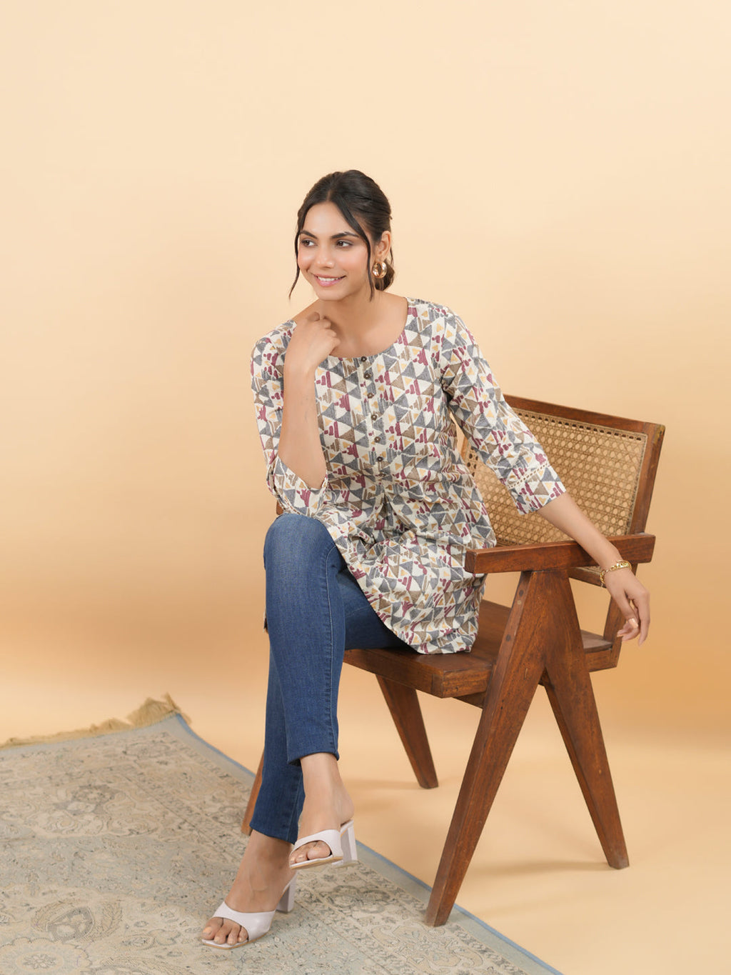 Janasya Regular Cambric Off White Gemometric Round Neck Tunic
