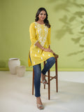 Janasya Straight Cotton Cambric Yellow Ethnic Motifs Round Neck Tunic