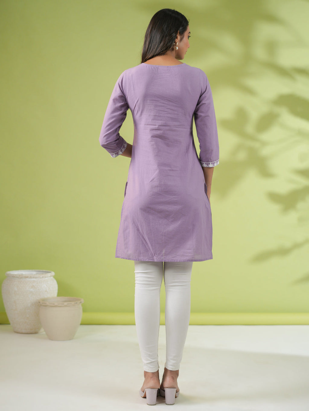 Janasya Straight Cambric Lavender Embroidered Round Neck Tunic