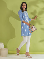 Janasya Straight Cambric Blue Embroidered Round Neck Tunic
