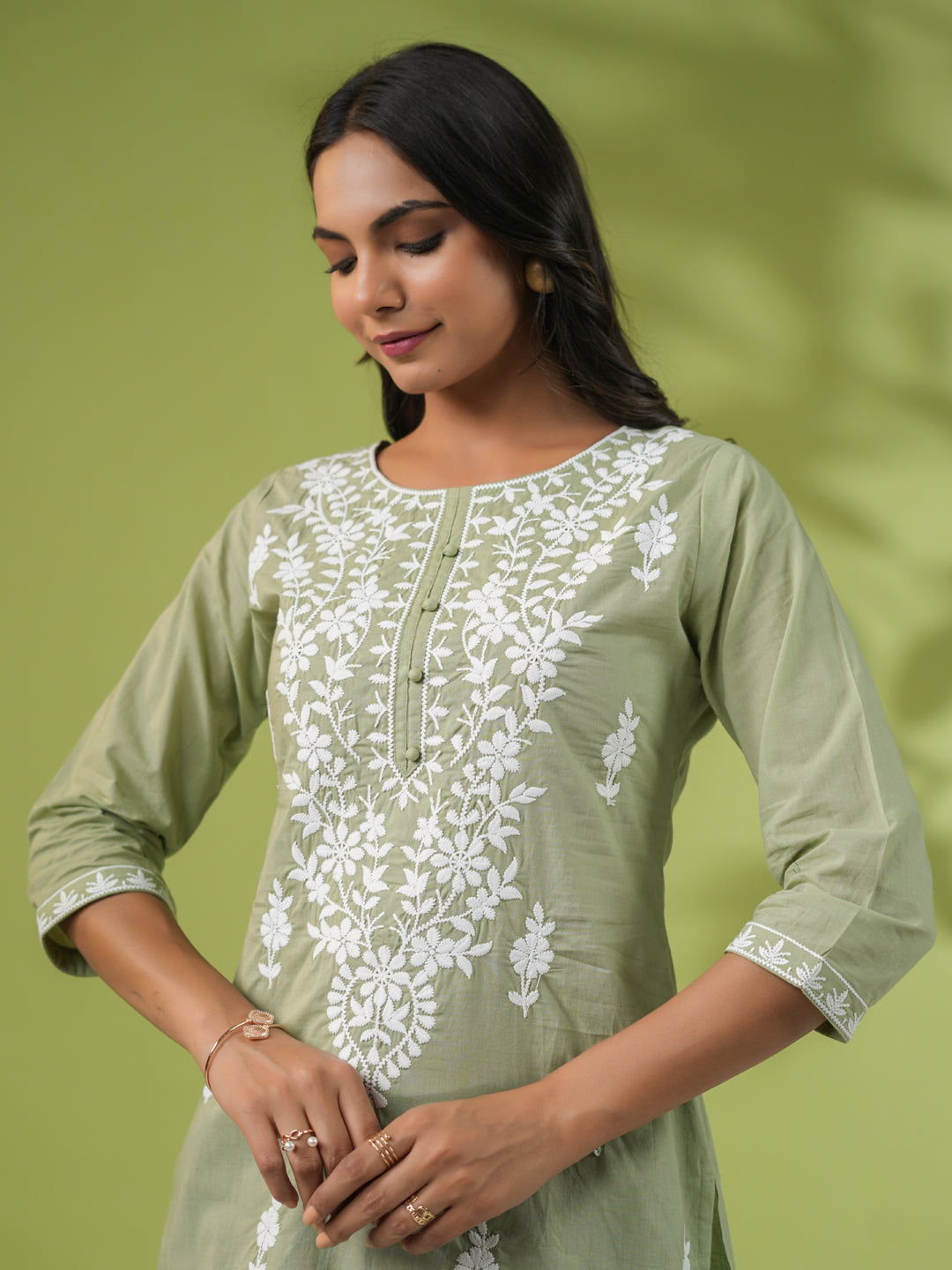 Janasya Regular Cambric Sage Embroidered Round Neck Tunic