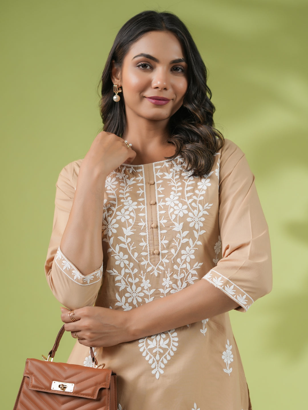 Janasya Straight Cambric Beige Embroidered Round Neck Tunic