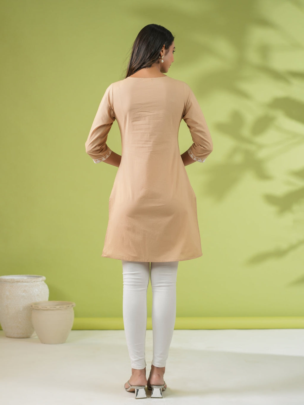 Janasya Straight Cambric Beige Embroidered Round Neck Tunic