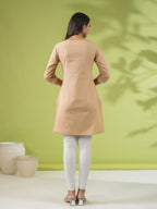 Janasya Straight Cambric Beige Embroidered Round Neck Tunic