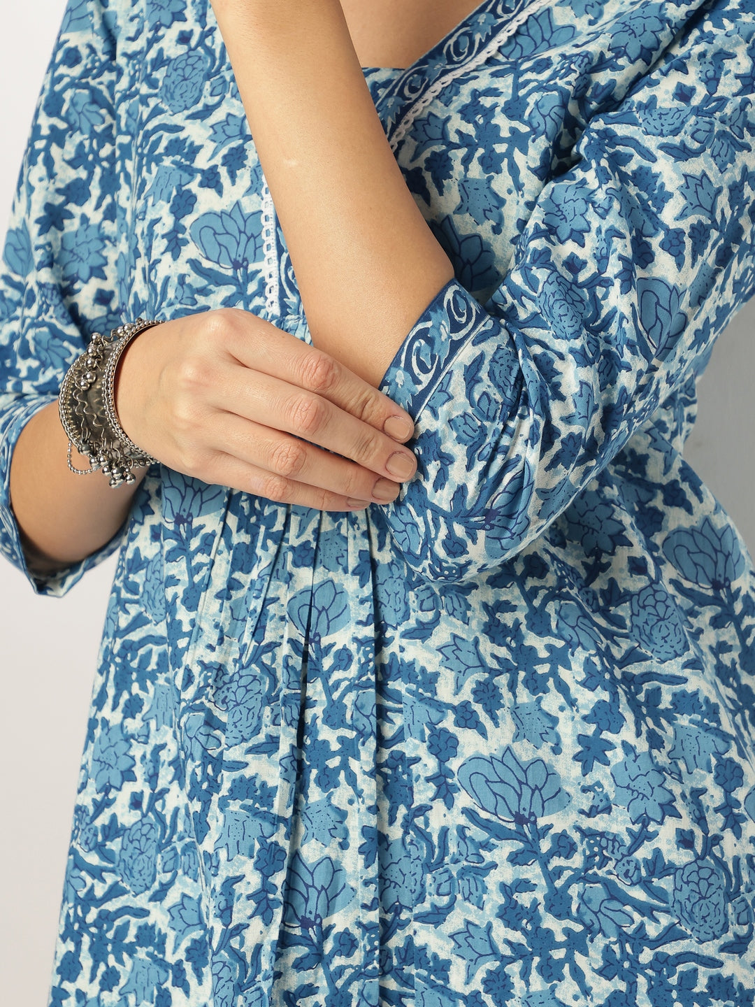 Janasya Dark Cotton Floral A-Line Kurta Set - Distacart