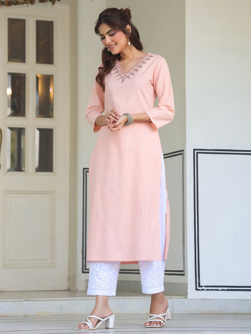 Janasya Light Cotton Yoke Embroidery Straight Kurta