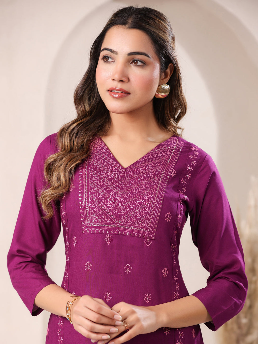 Janasya Dark Rayon Embroidered Straight Kurta - Distacart