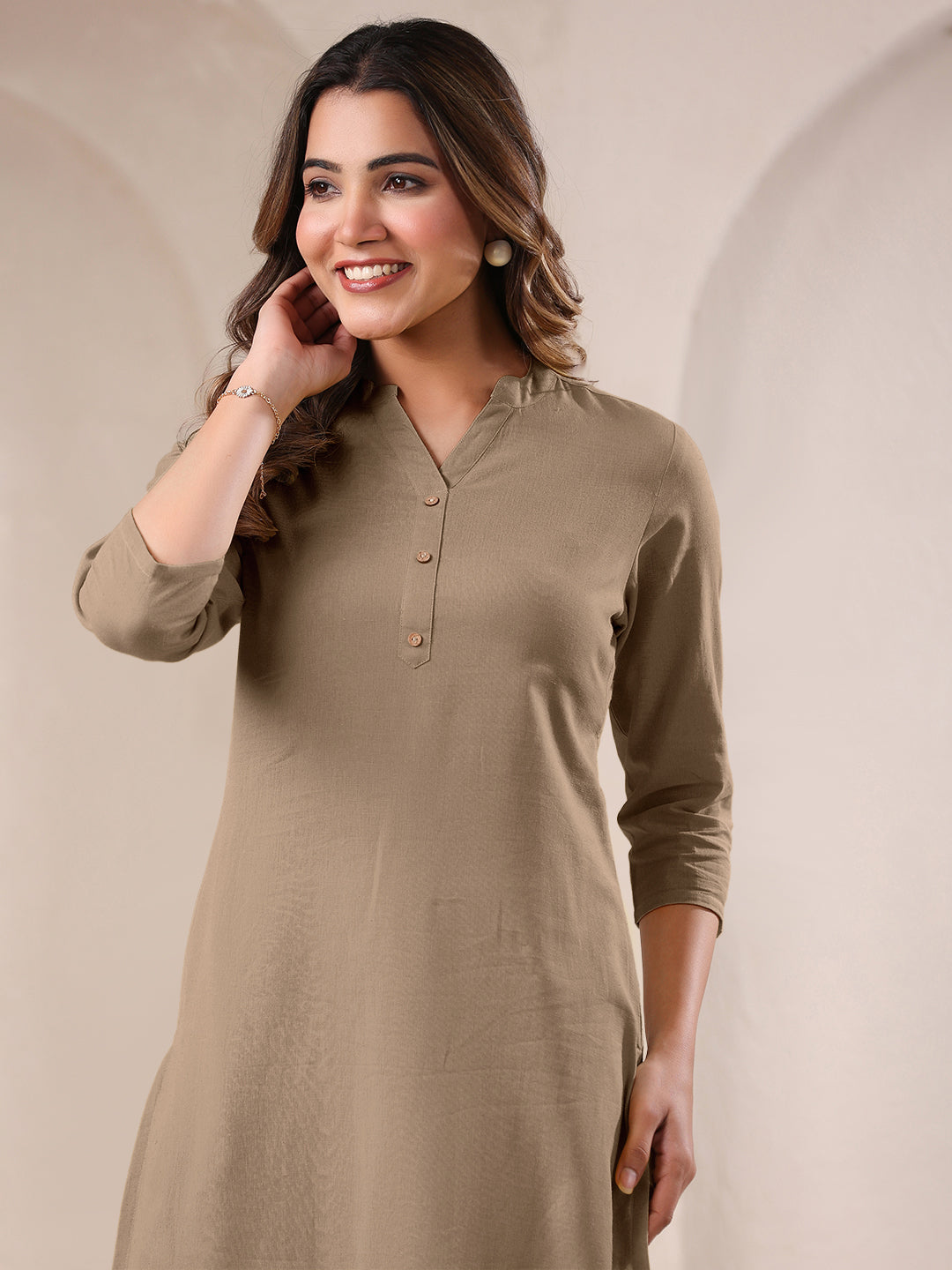 Janasya Light Cotton Solid Straight Kurta