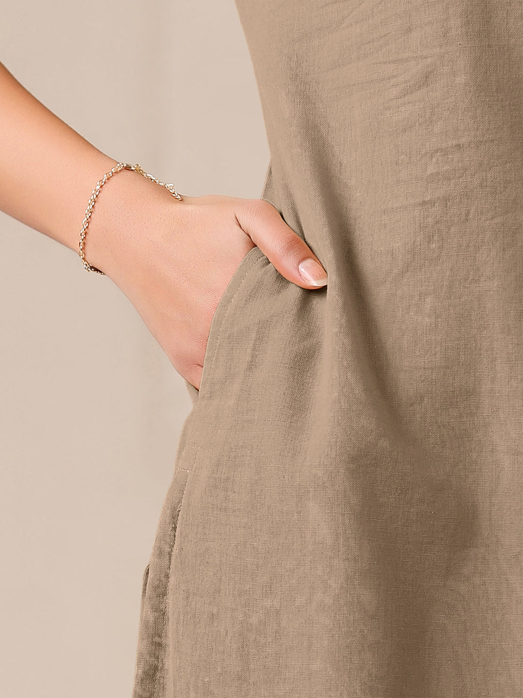 Janasya Light Cotton Solid Straight Kurta