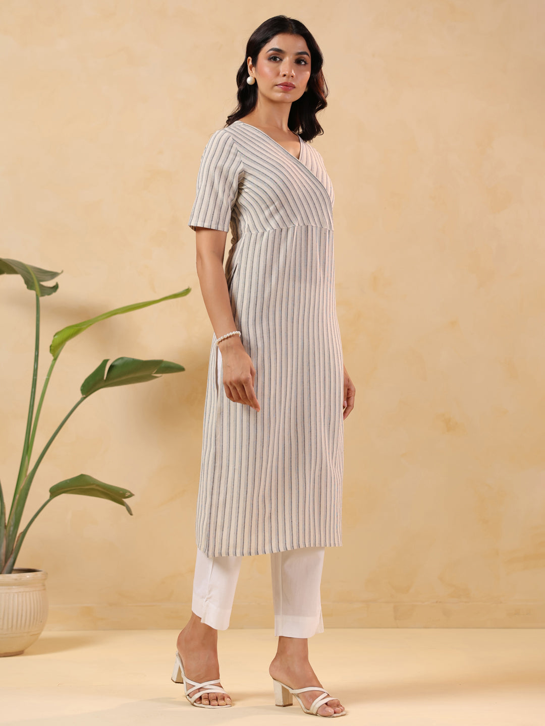 Janasya Light Cotton Striped Straight Kurta - Distacart
