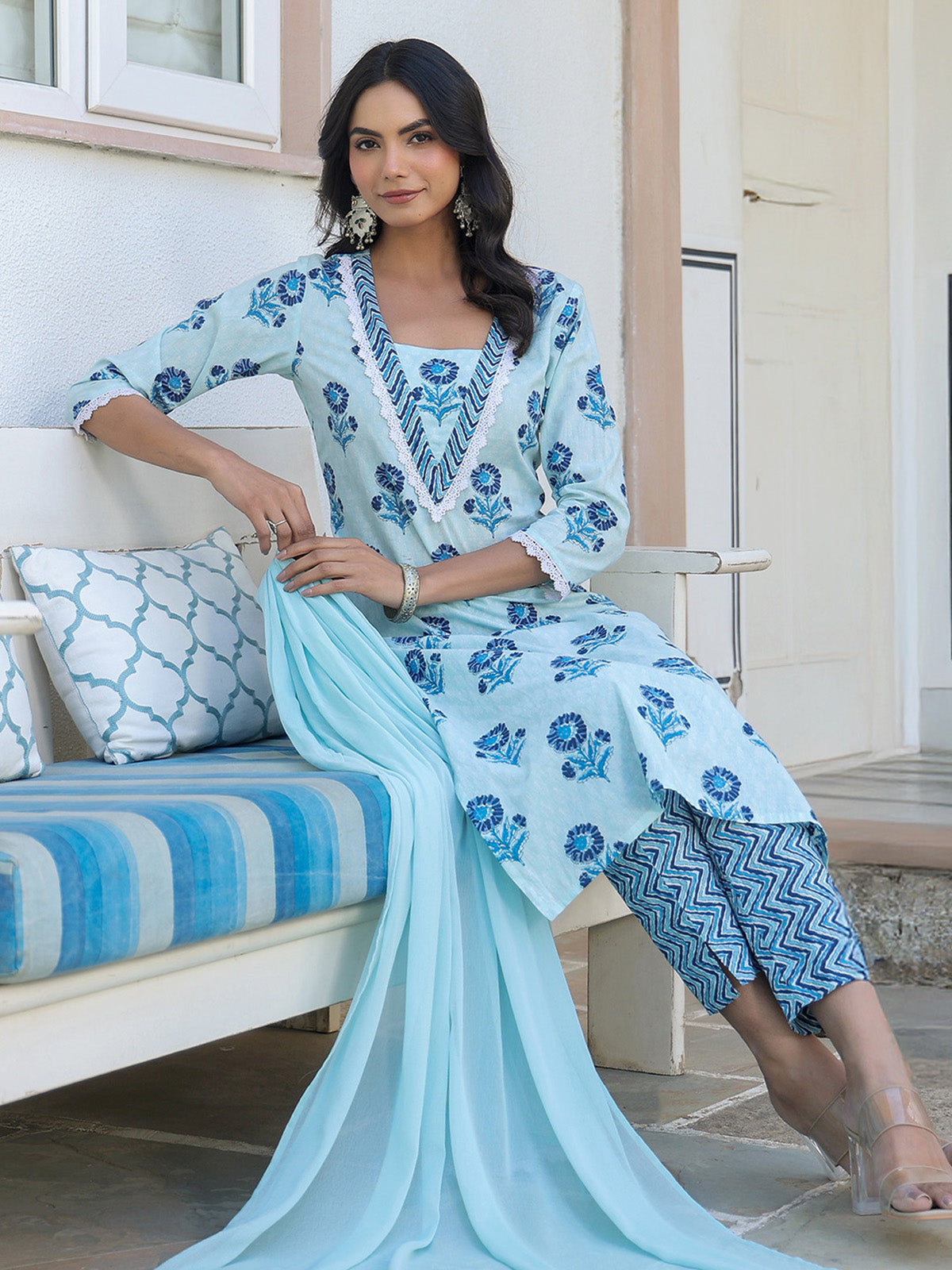 Janasya Light Cotton Floral Straight Kurta Set