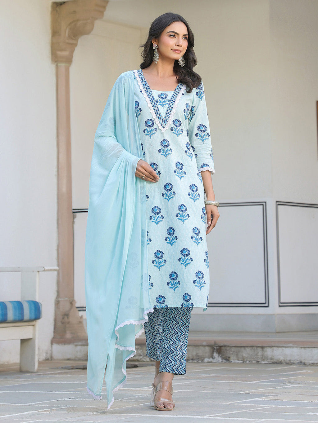 Janasya Light Cotton Floral Straight Kurta Set