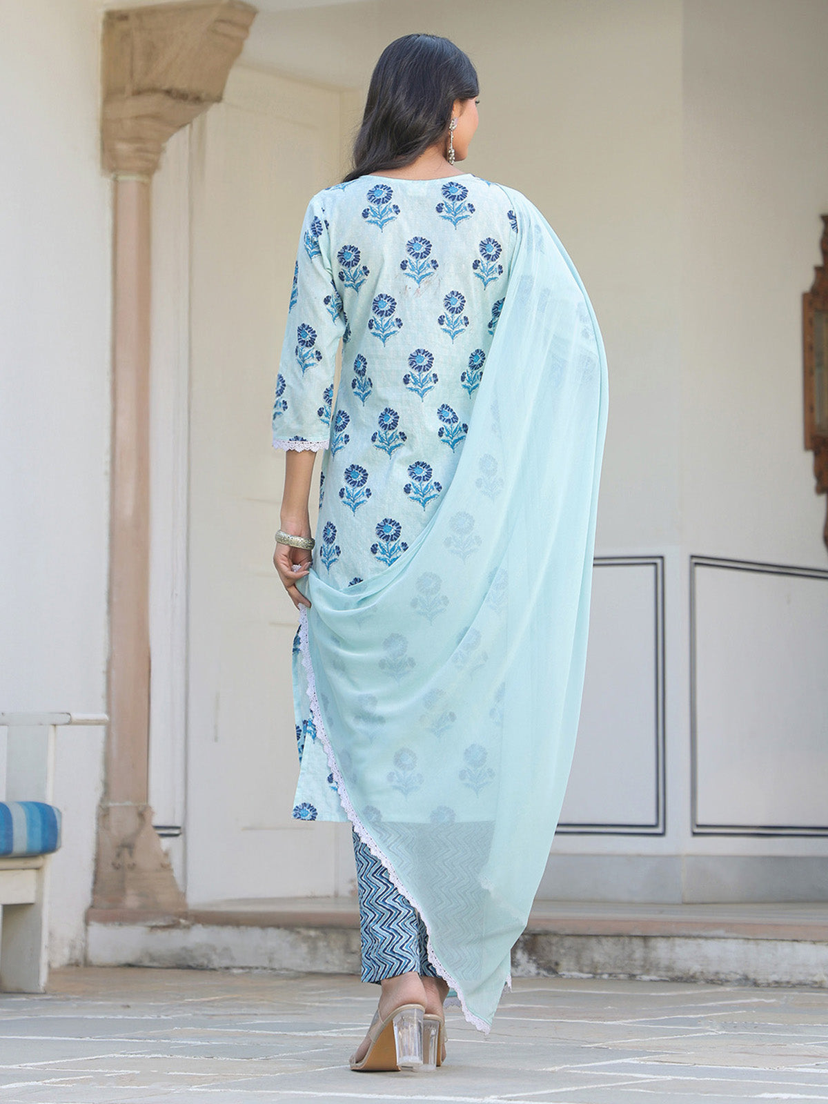 Janasya Light Cotton Floral Straight Kurta Set