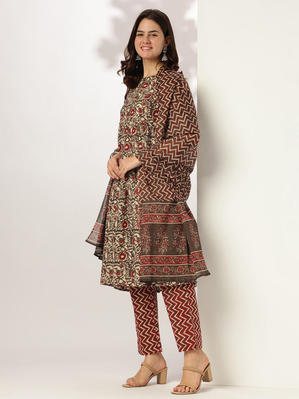 Janasya Dark Cotton Floral A-Line Kurta Set - Distacart