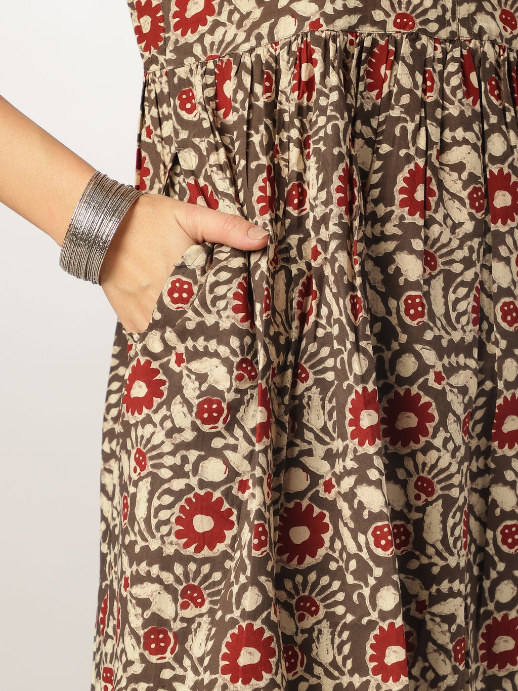 Janasya Dark Cotton Floral A-Line Kurta Set - Distacart