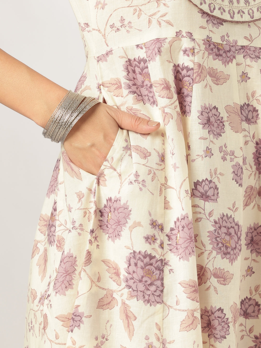 Janasya Light Cotton Floral Anarkali Kurta Set - Distacart