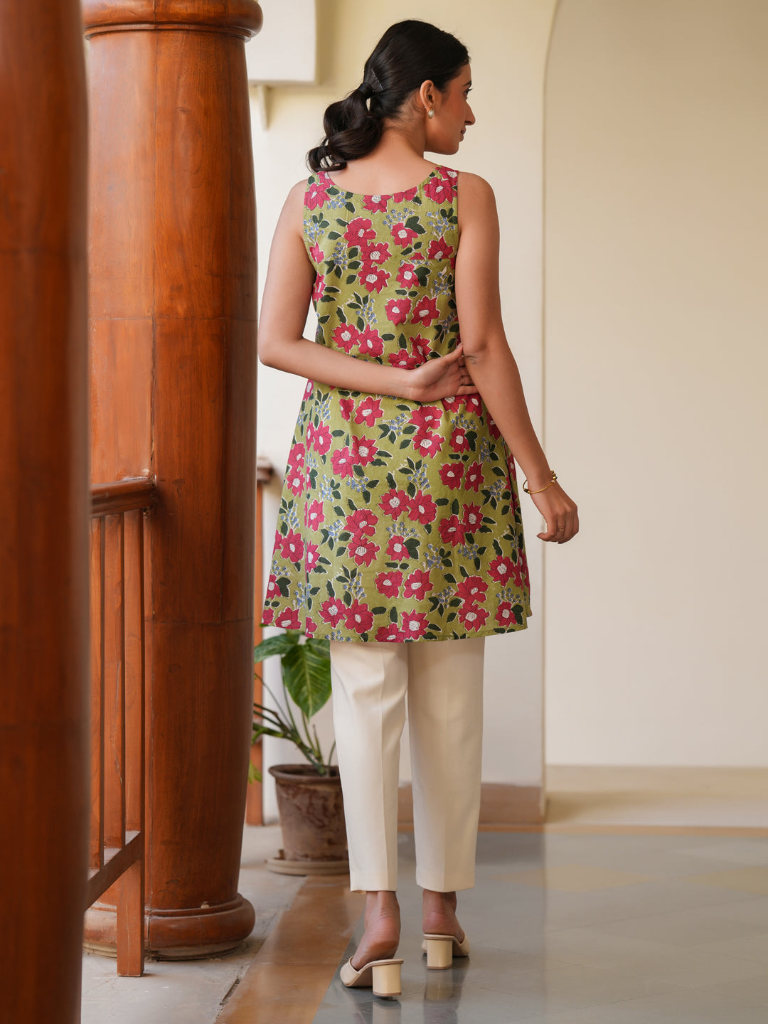 Janasya Dark Cotton Floral A-Line Tunic - Distacart