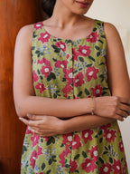 Janasya Dark Cotton Floral A-Line Tunic - Distacart