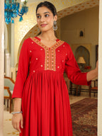 Janasya Maroon Rayon Embroidered Kurta & Bottom