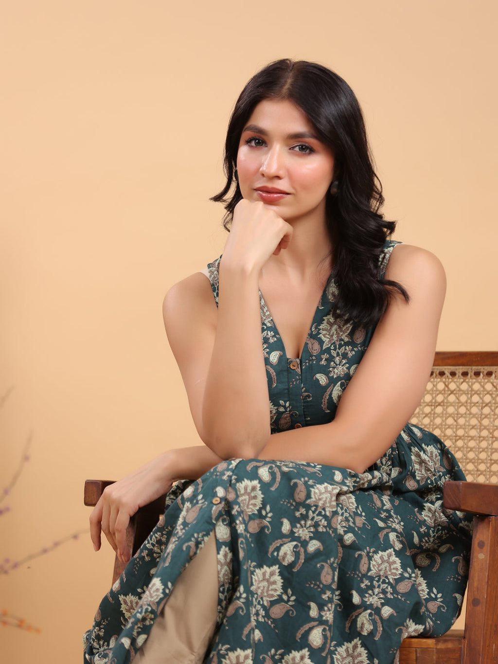 Janasya Dark Green Cambric Ethnic Motifs Kurta