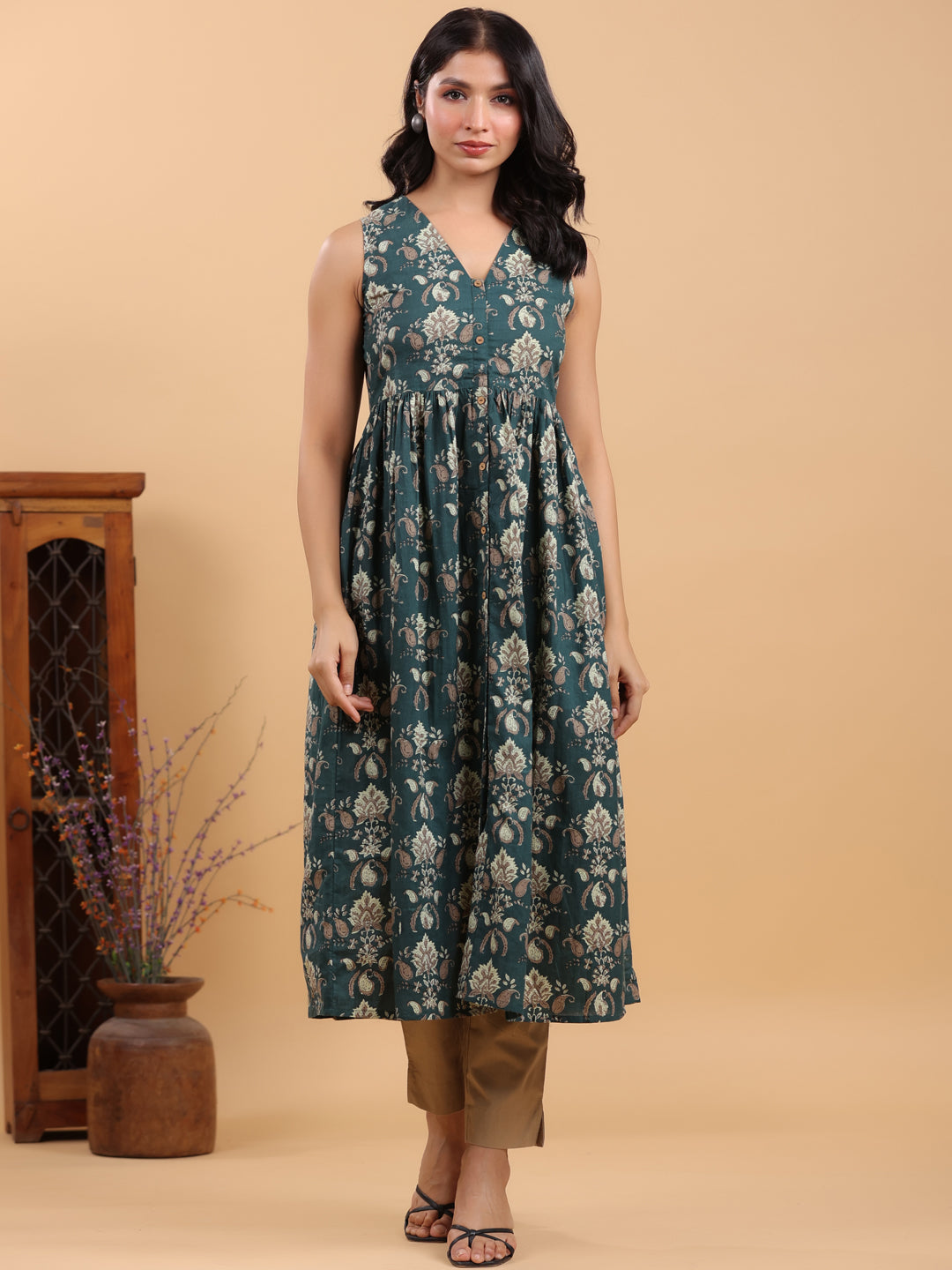 Janasya Dark Green Cambric Ethnic Motifs Kurta