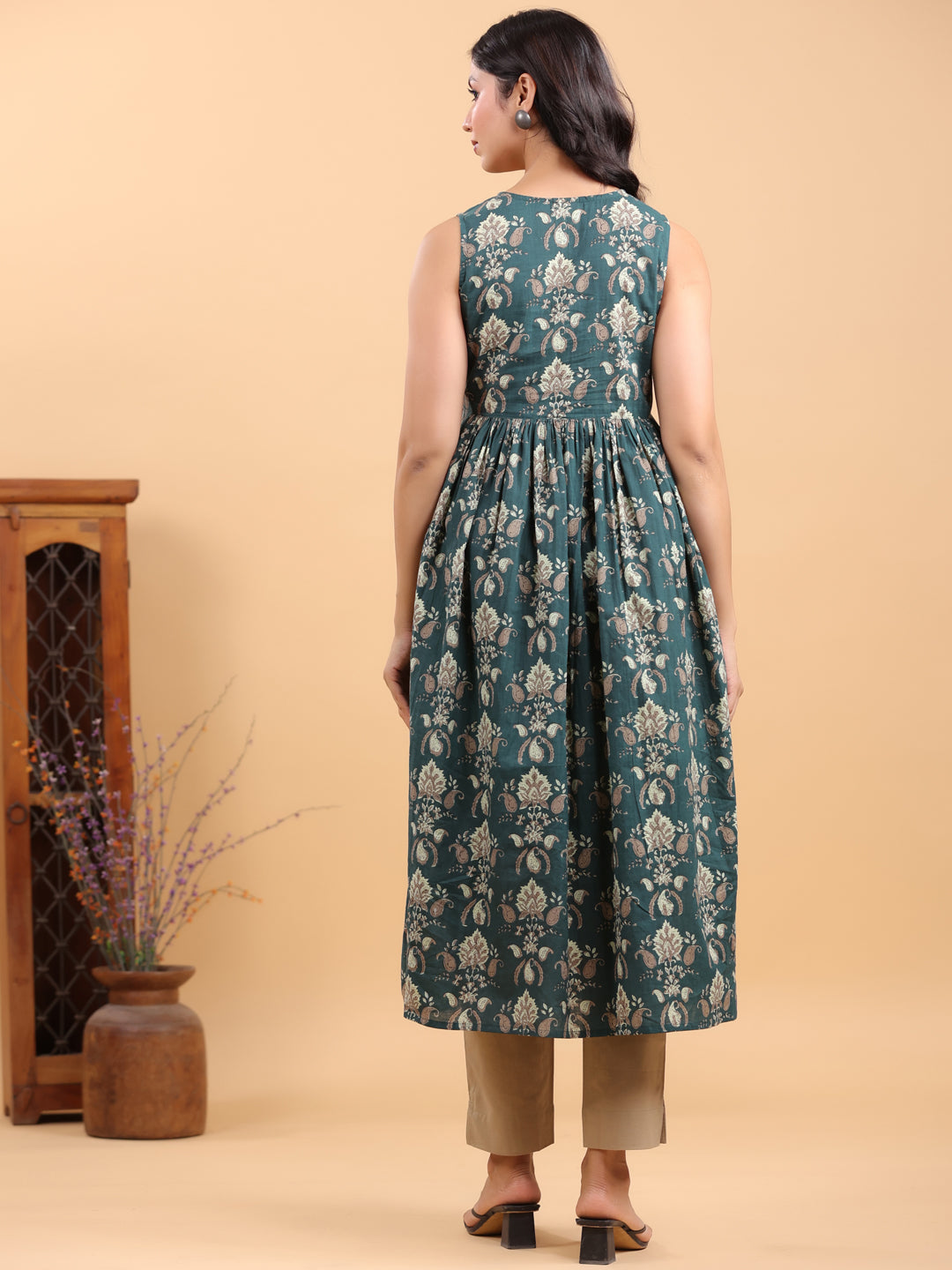 Janasya Dark Green Cambric Ethnic Motifs Kurta