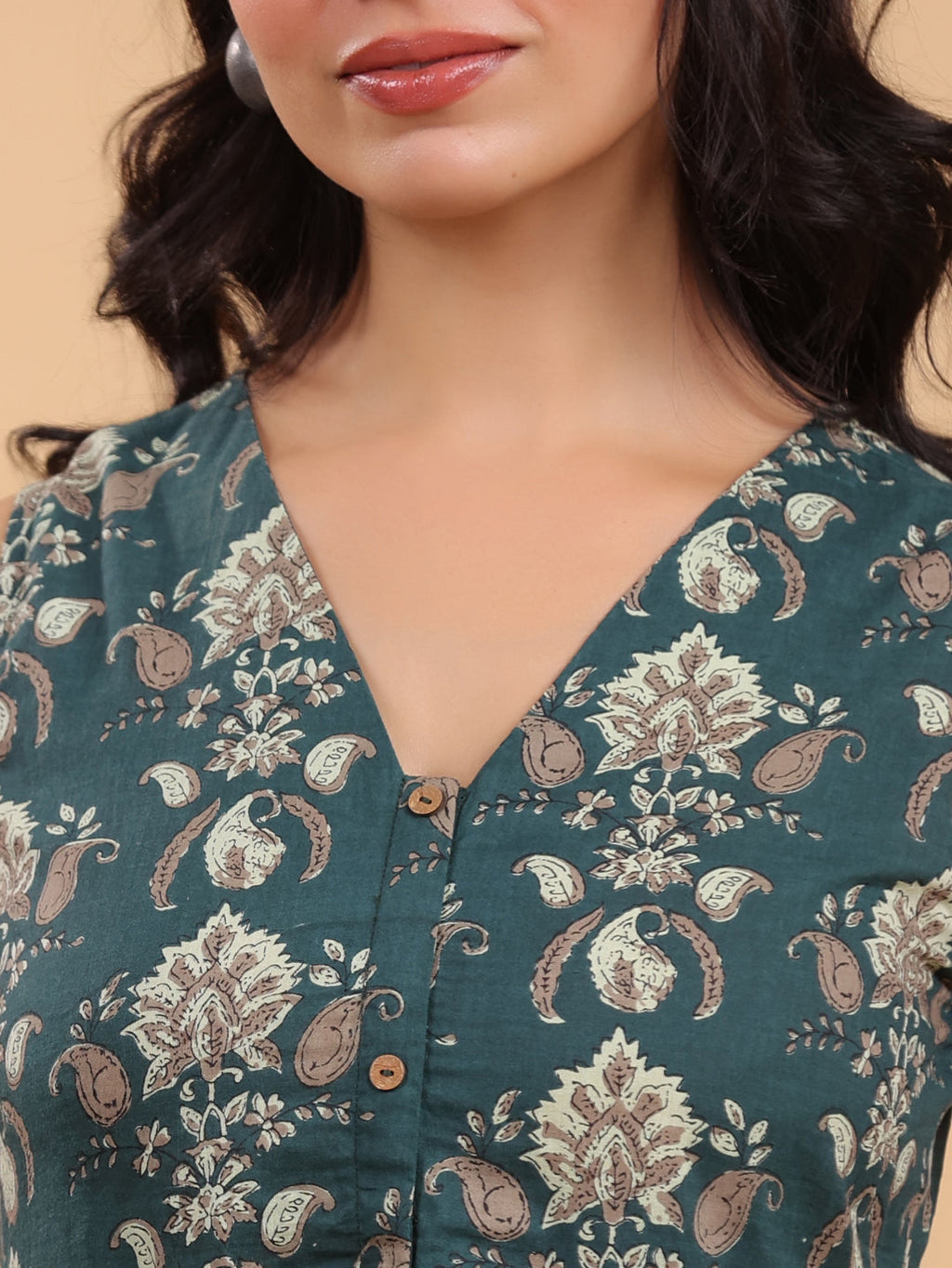 Janasya Dark Green Cambric Ethnic Motifs Kurta
